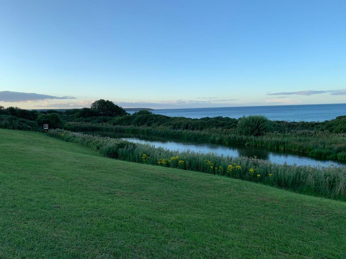 Sunrise Corner, The Bay Filey, Wi-Fi, Pets, Pool Apartment Bagian luar foto